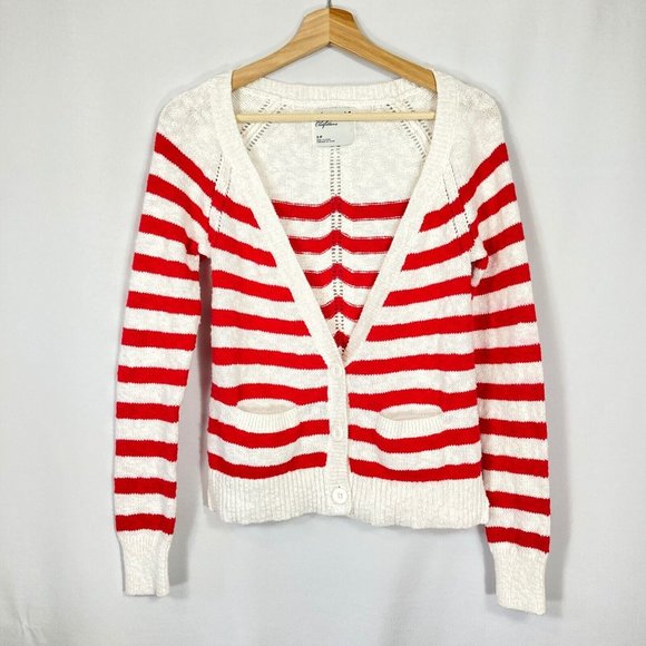 American Eagle Outfitters Sweaters - American Eagle Striped V-Neck Cardigan w/Pockets Small
